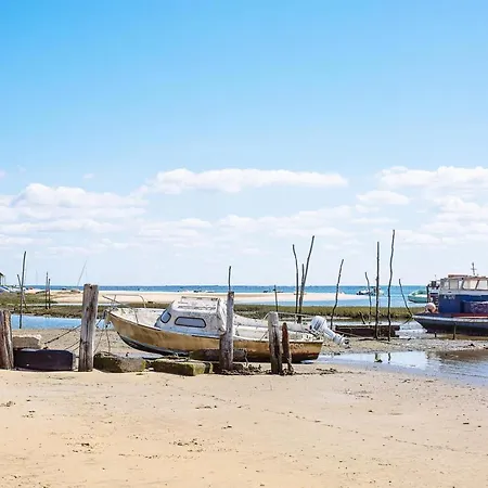 Aiguillon, 4 Pers, à 5min à Pied, Parking