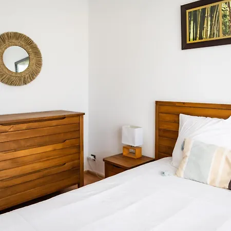 Aiguillon, 4 Pers, A 5min A Pied, Parking Appartement Arcachon