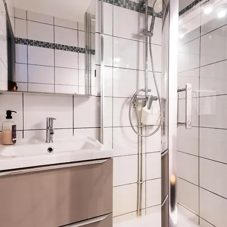 Aiguillon, 4 Pers, A 5min A Pied, Parking Appartement Arcachon